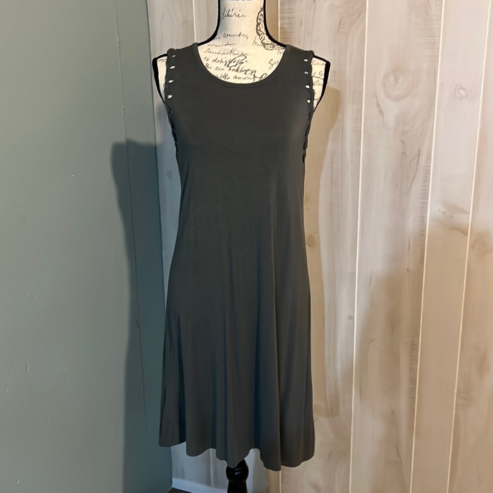 Women’s grey dress